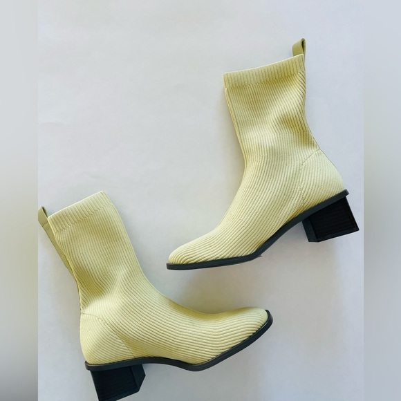 Everlane The High Ankle Glove Boot in ReKnit - Picture 2 of 8